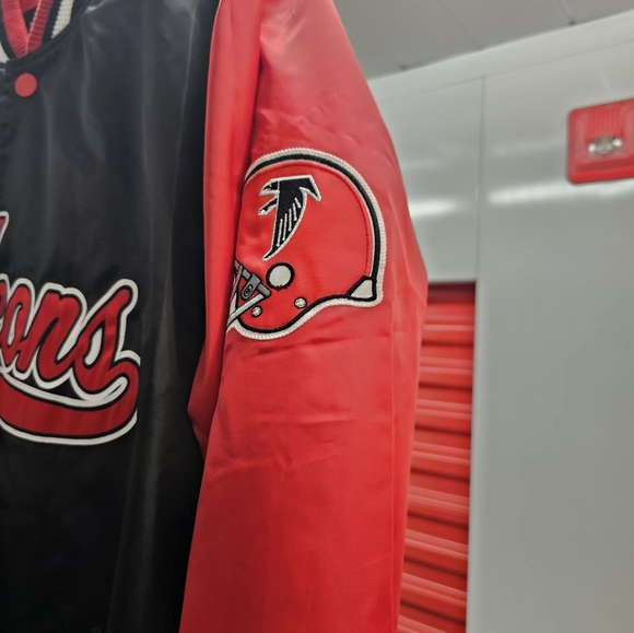 Atlanta Falcons bomber jacket - Picture 3 of 3